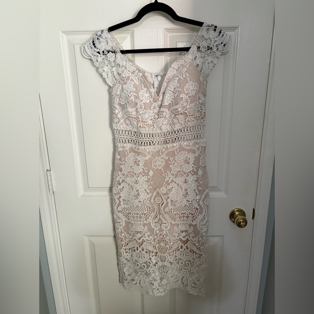 * Lace Midi Dress Soiblu *